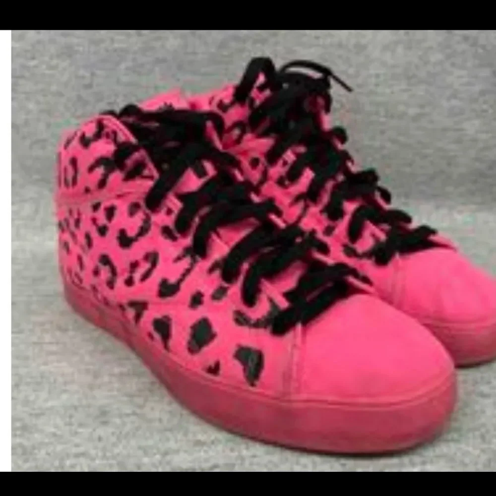 Reebok T-RAWW Tyga Cheetah Rare Limited Edition Hot Pink Shoes V55631 Mens 8